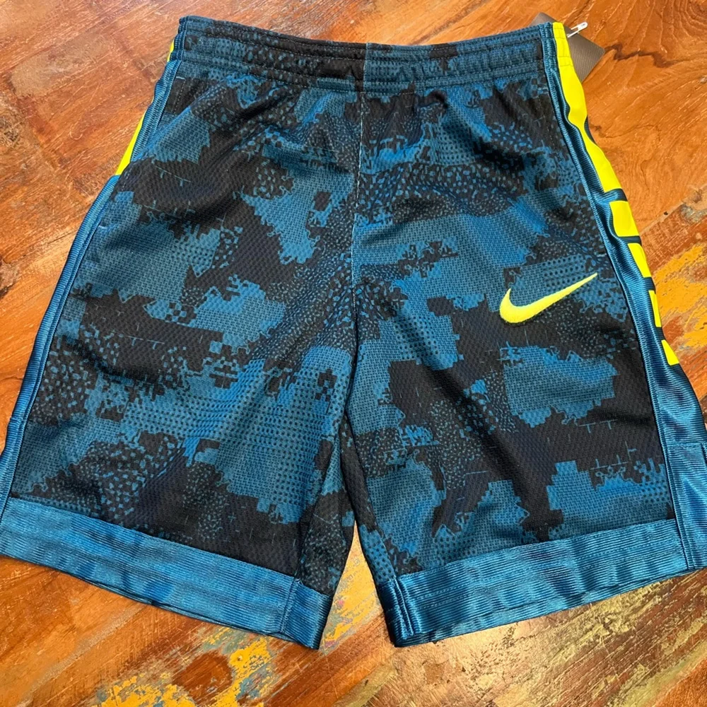 NWT Nike Boys 2 Piece Shorts Set - Picture 7 of 10
